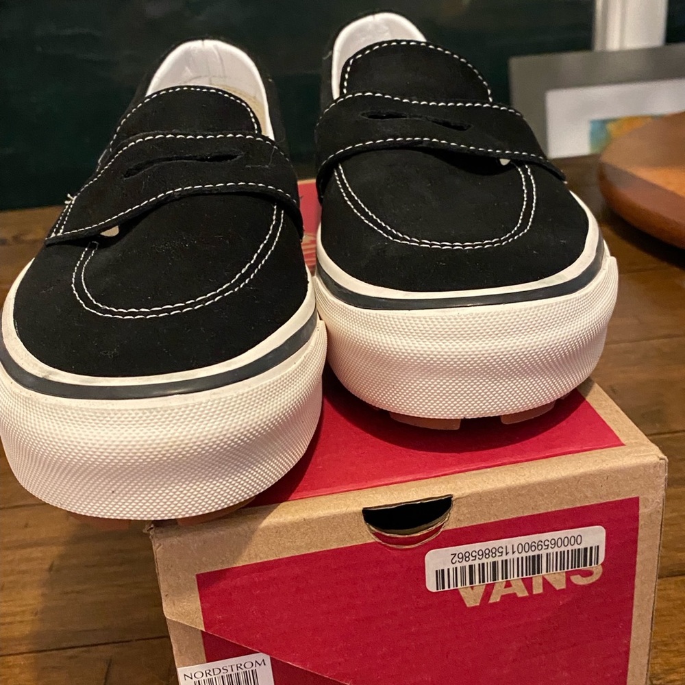 Vans Loafer (Never worn)